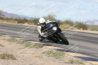 media/Nov-16-2025-Race Pace (Sun) [[8c5fa54630]]/Verified Riders/4-Turn 3 Inside (1050am)/